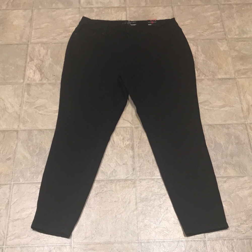 Ashley Stewart flawless skinny jeans. 20s. NWT.